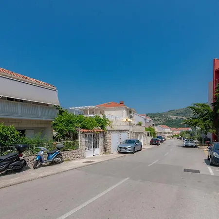 Apartman Garden Oasis